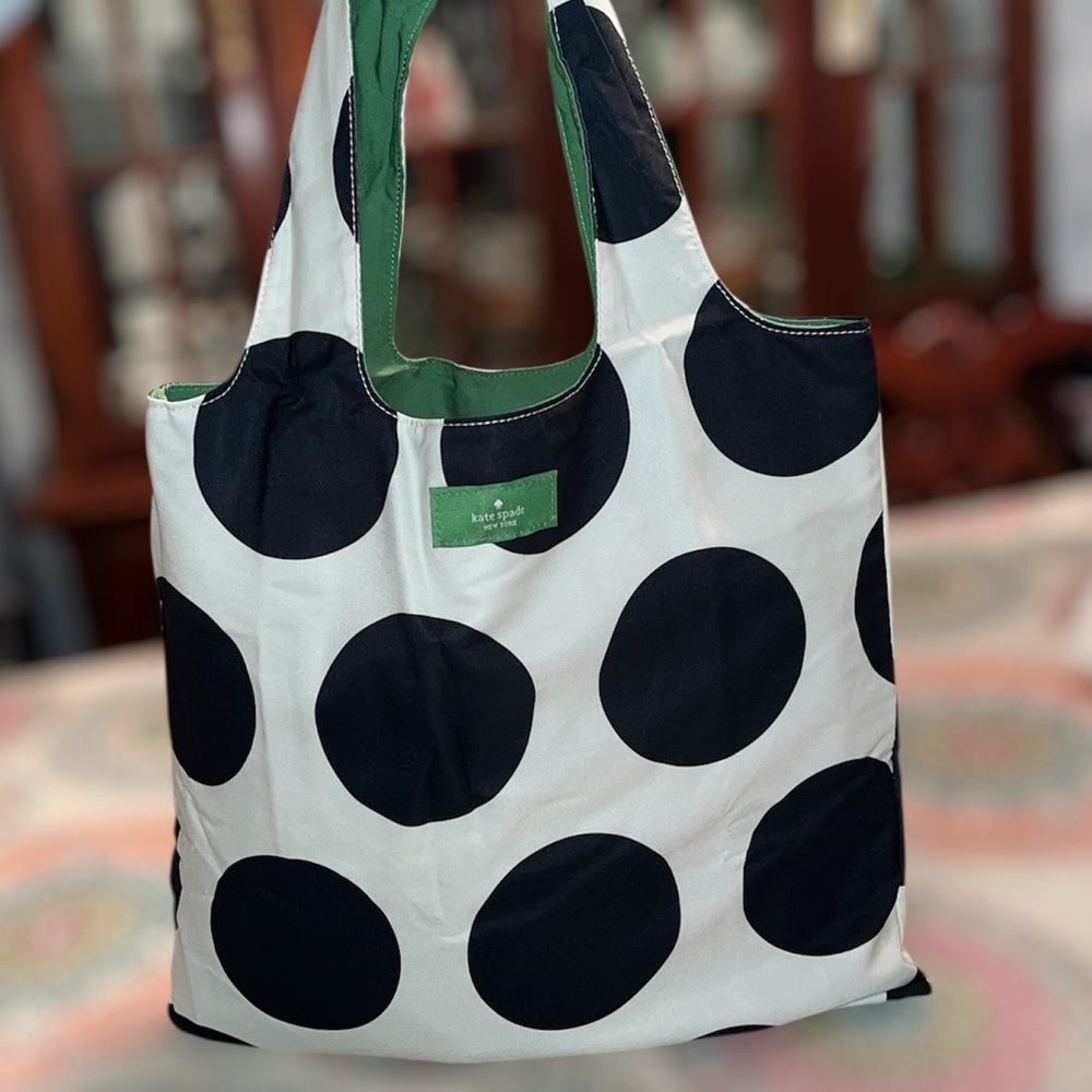 kate spade NIP! Reversible - Black & White Polka Dot /Green Tote Bag - Picture 12 of 12